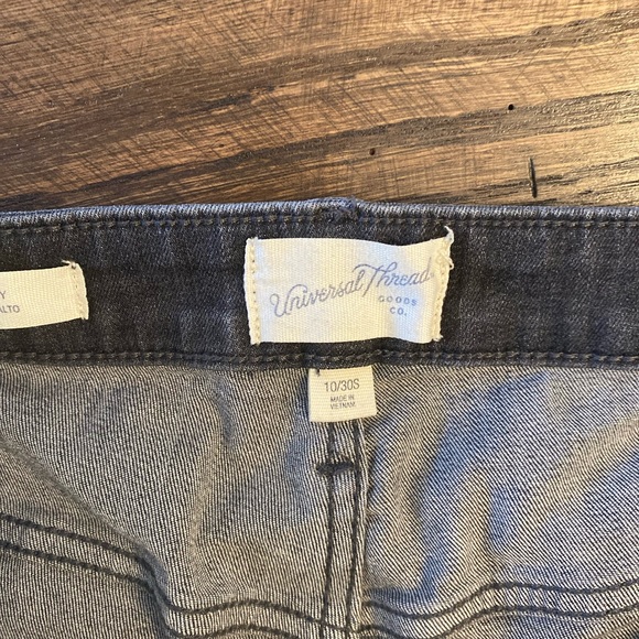 Universal Threads High Rise Skinny - Picture 4 of 4